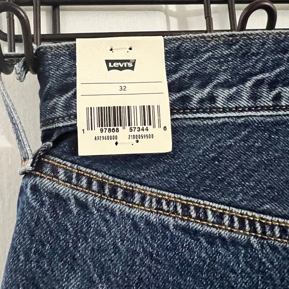 501 MID THIGH LIGHTWEIGHT WOMEN'S SHORTS Color - Canvas - Picture 3 of 11